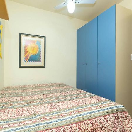 Apartamento Beira Mar Lateral Na Praia De Mariscal 2662 邦比尼亚斯 外观 照片